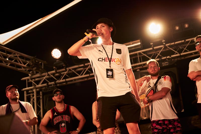 Zeltbühne beim Lutzi Festival Freestyle Battle